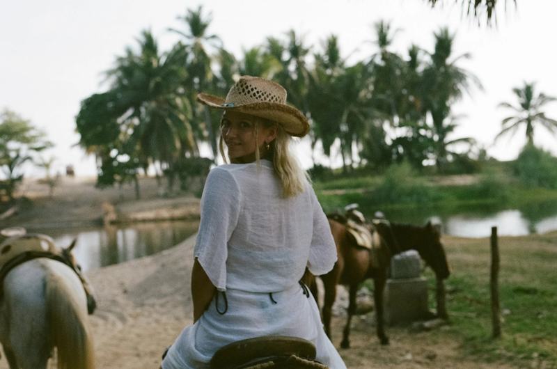Eminence &times; Puerto Escondido, photograph 7