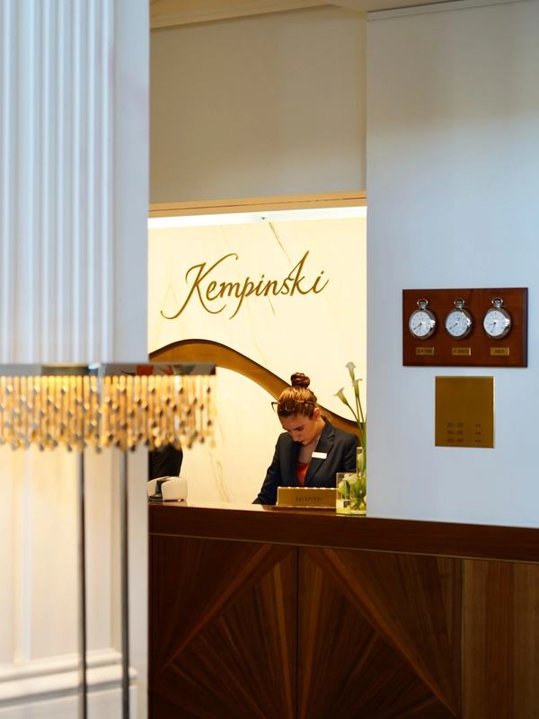 Eminence &times; Kempinski, photograph 2